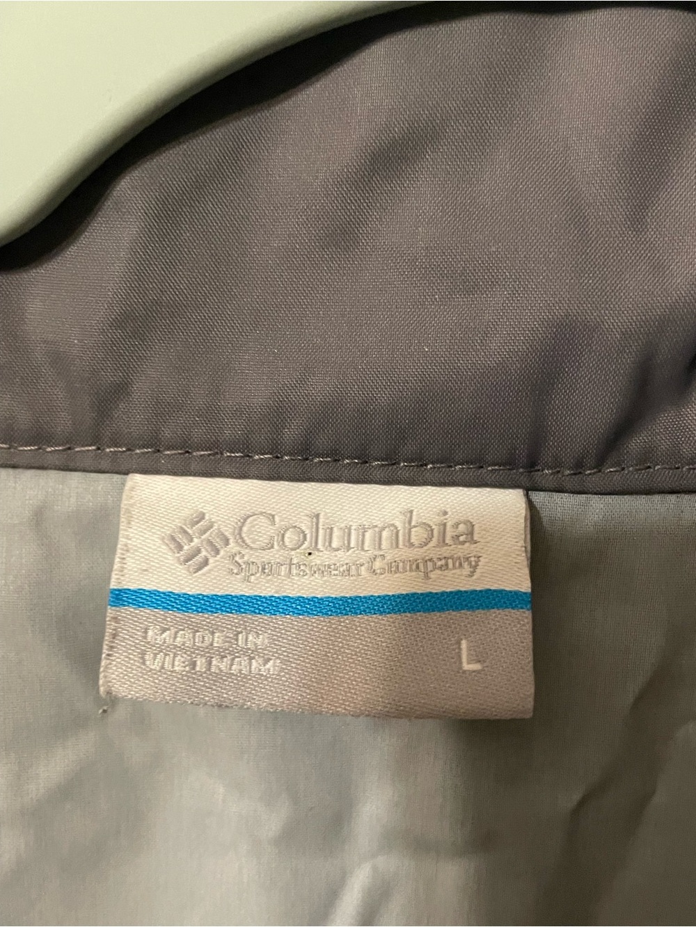Columbia Two-Tone Black and Gray Windbreaker Jacket - Picture 6 of 15